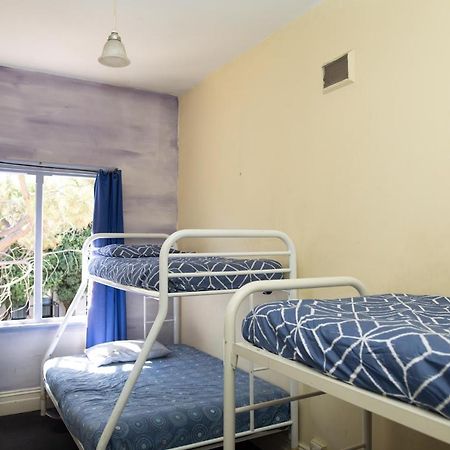 Auberge de jeunesse Pirates Backpackers à Fremantle Extérieur photo